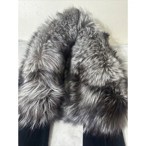 Women’s ST.John Evening Scarf Dyed Fox 95% Silk Velvet Lining Gray One Size - Picture 3 of 11